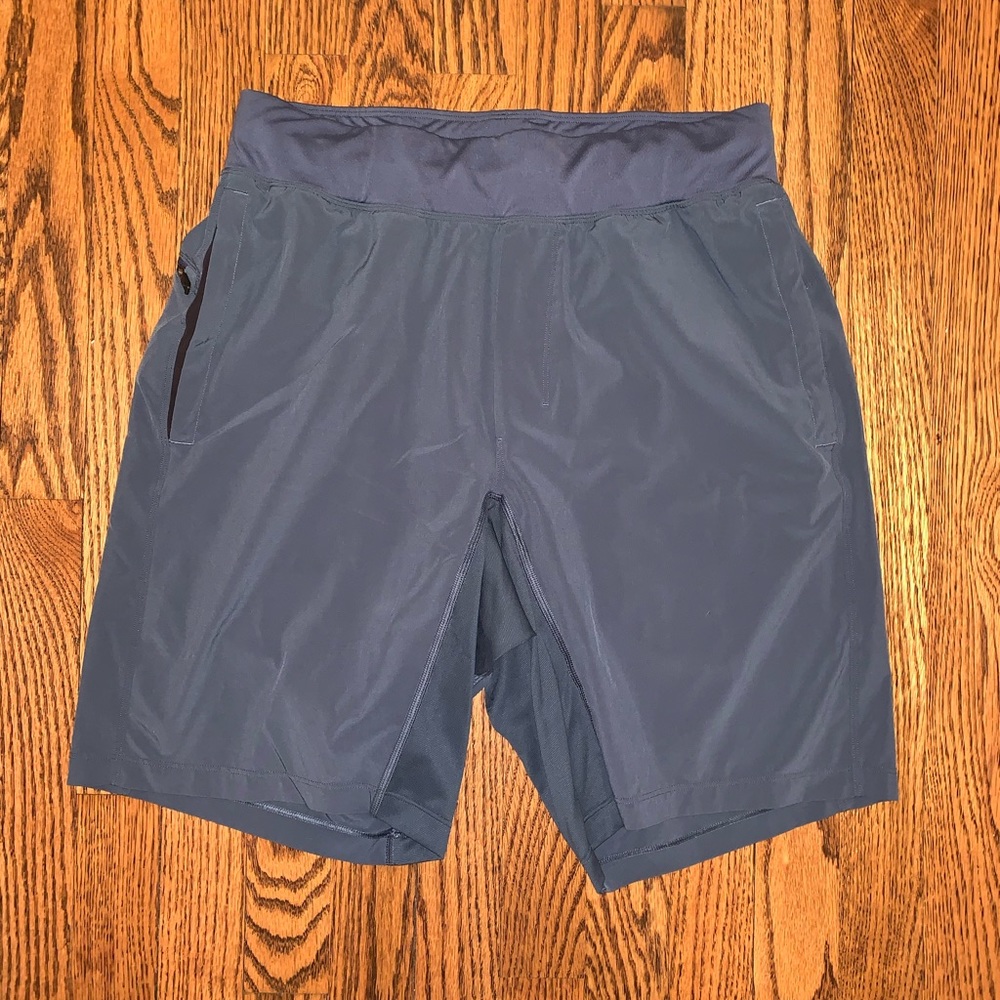 Lululemon liner-less shorts 9”